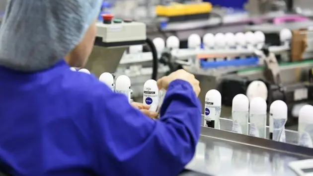 Пакувальник косметичної продукції Nivea